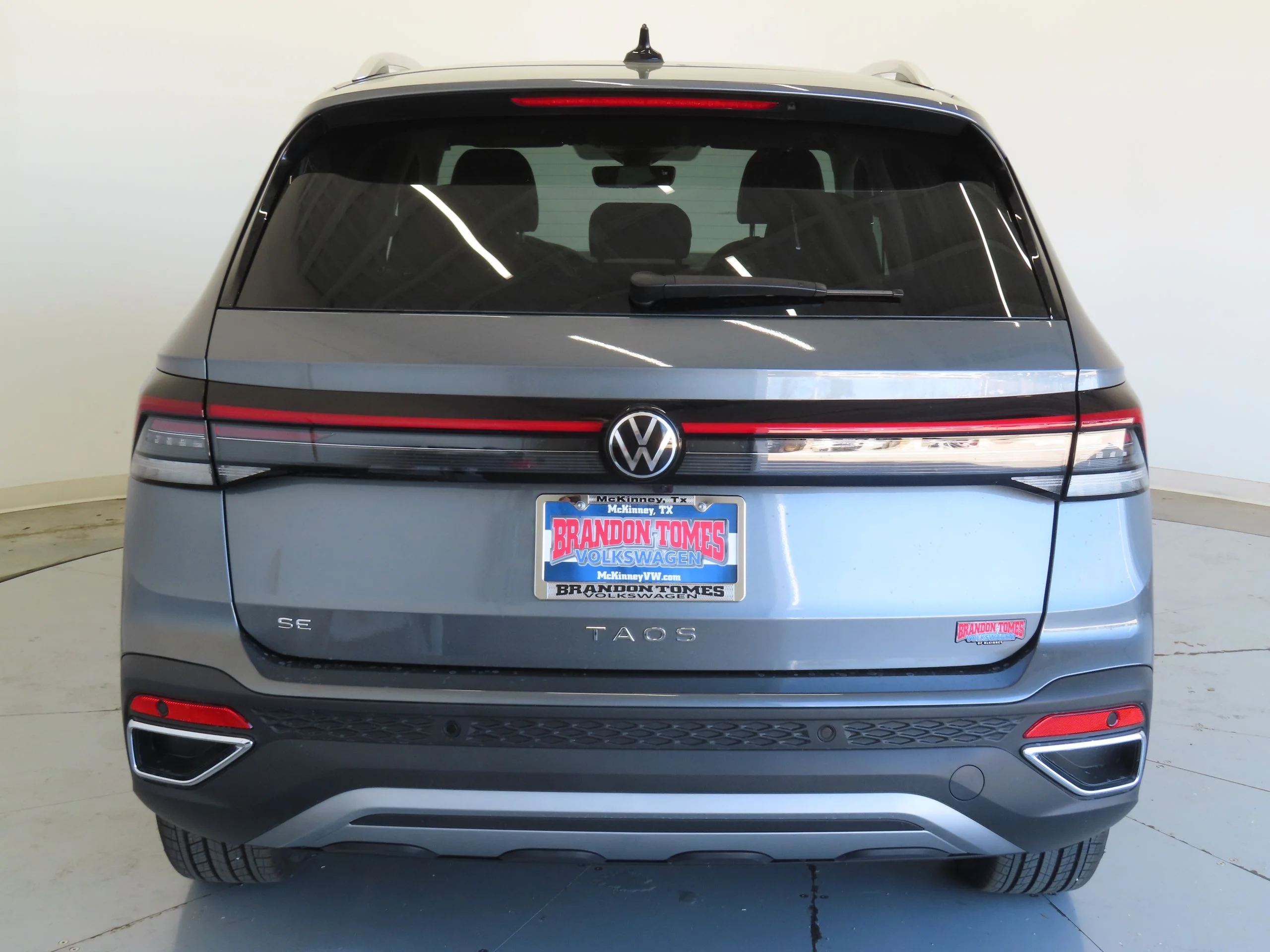 New 2026 Silver Volkswagen 1.5T SE image 4