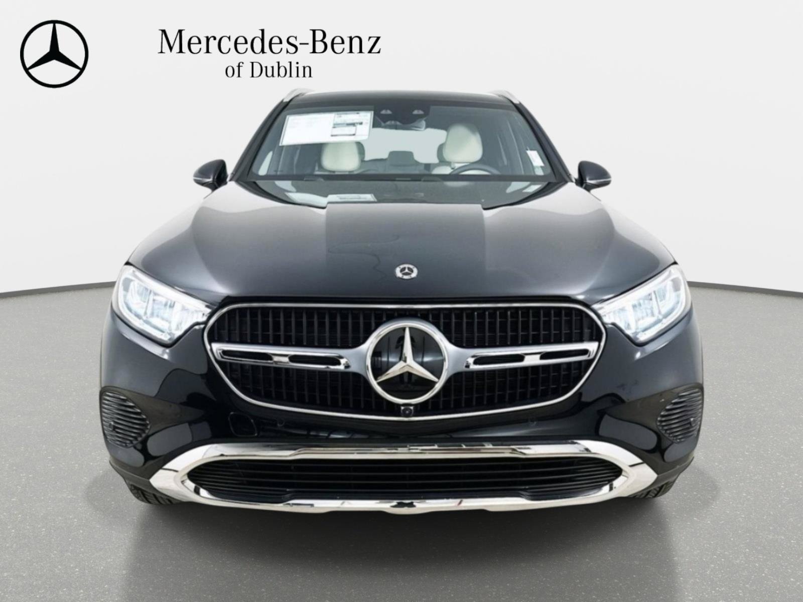 Used 2026  Mercedes-Benz GLC 300 image 2