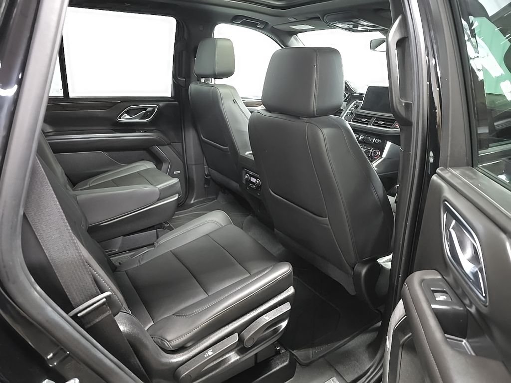 Used 2021 Black Chevrolet Z71 image 21