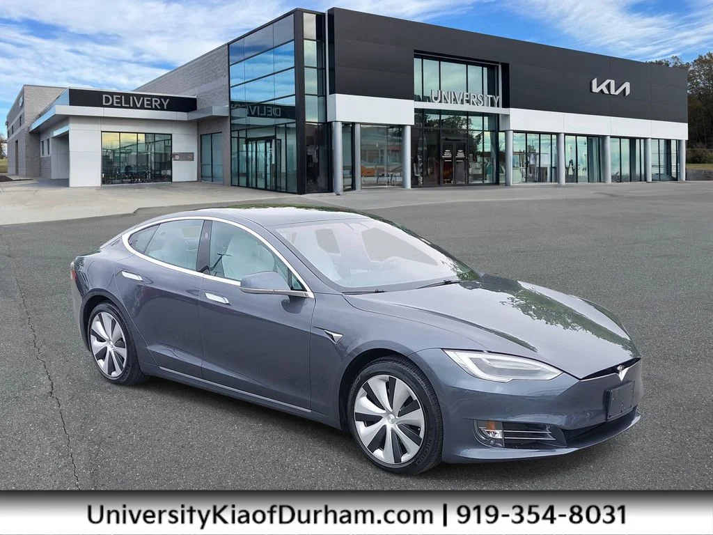 Used 2021  Tesla Long Range image 1