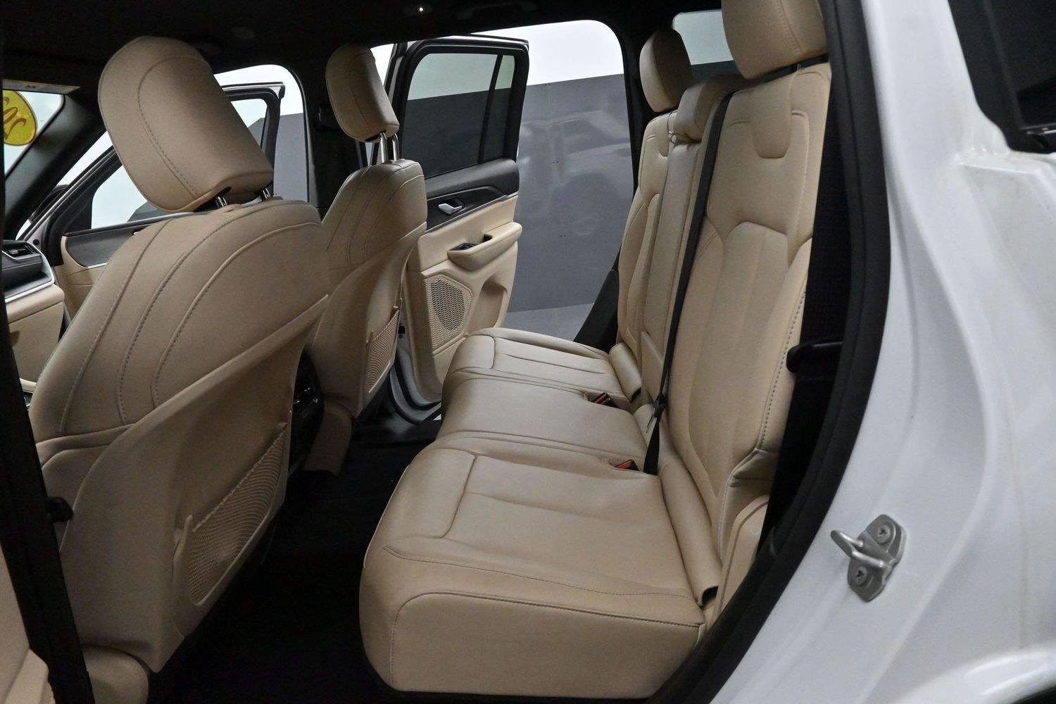 Used 2023 White Jeep Limited image 28