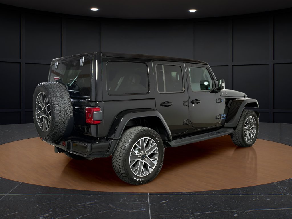 Used 2024 Black Jeep High Altitude 4xe image 5