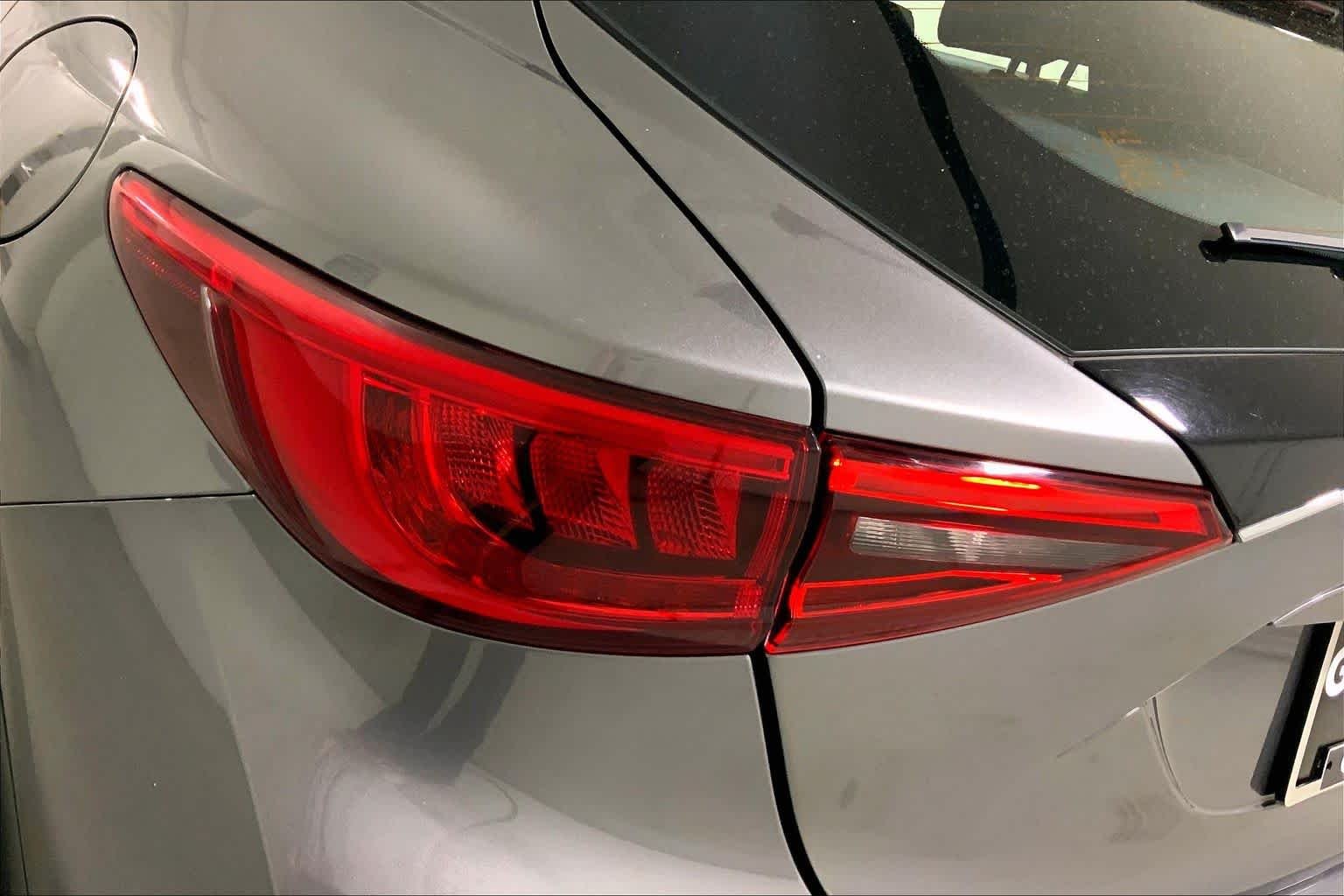 Used 2017 Graphite Shadow INFINITI Luxury image 28
