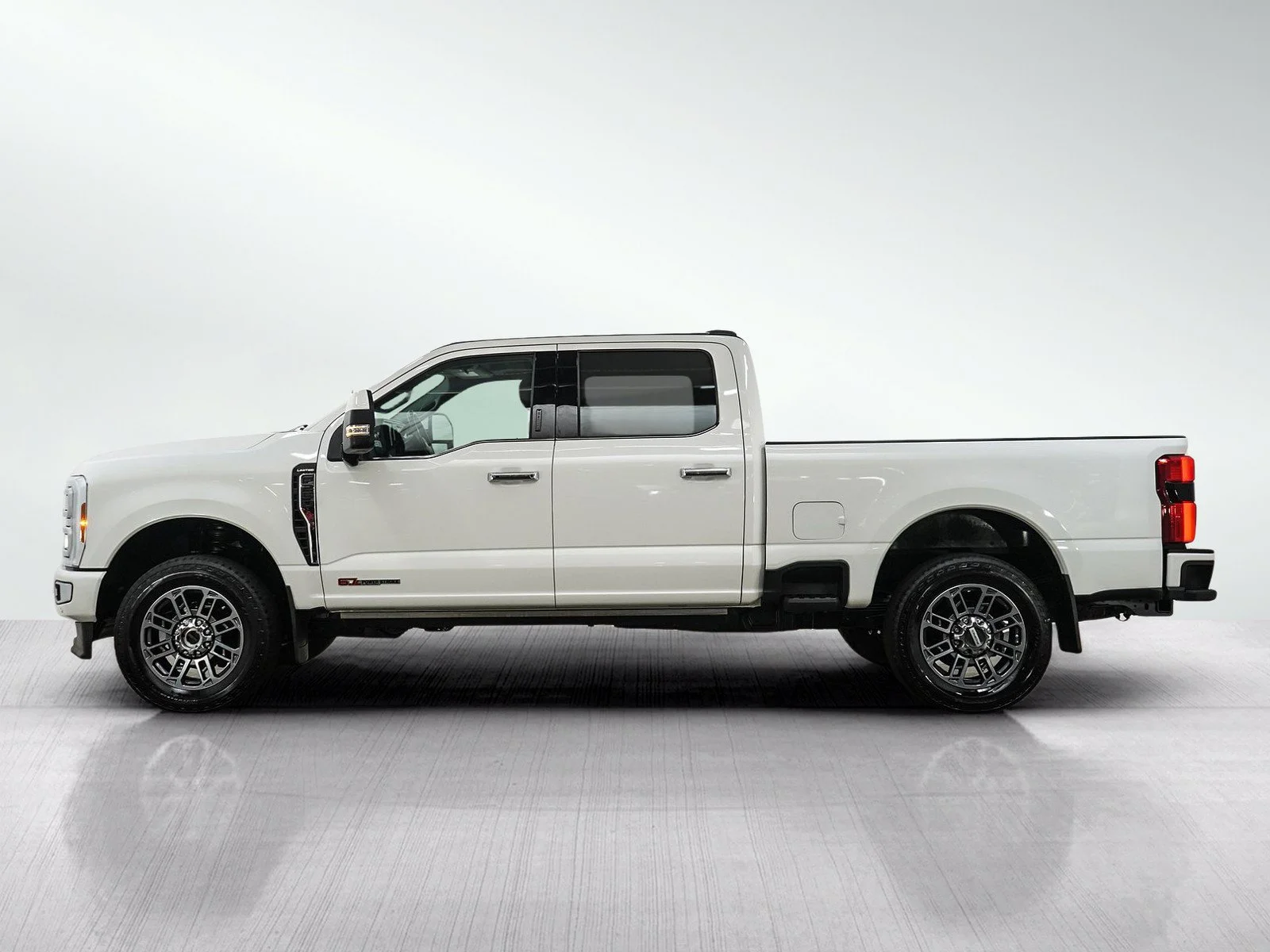 Used 2023 Star White Metallic Tri-Coat Ford Limited image 2