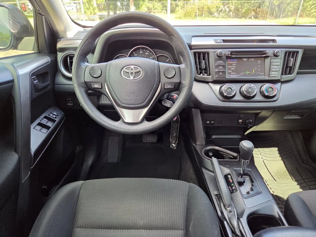 Used 2016 Gray Toyota LE image 7