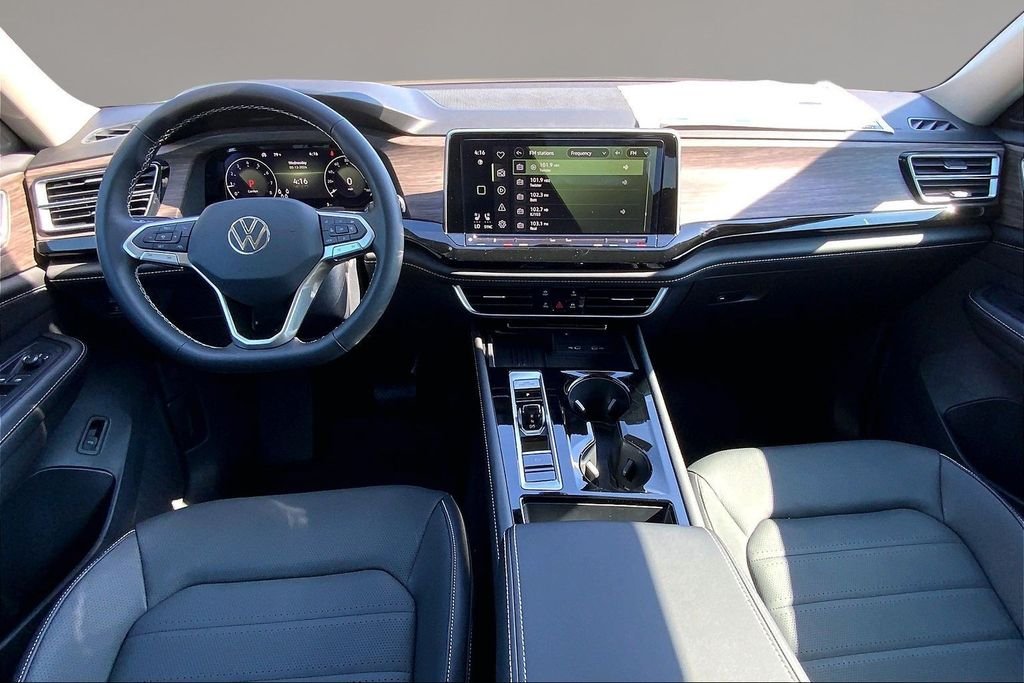 New 2026 Opal White Pearl Volkswagen 2.0T SEL image 5