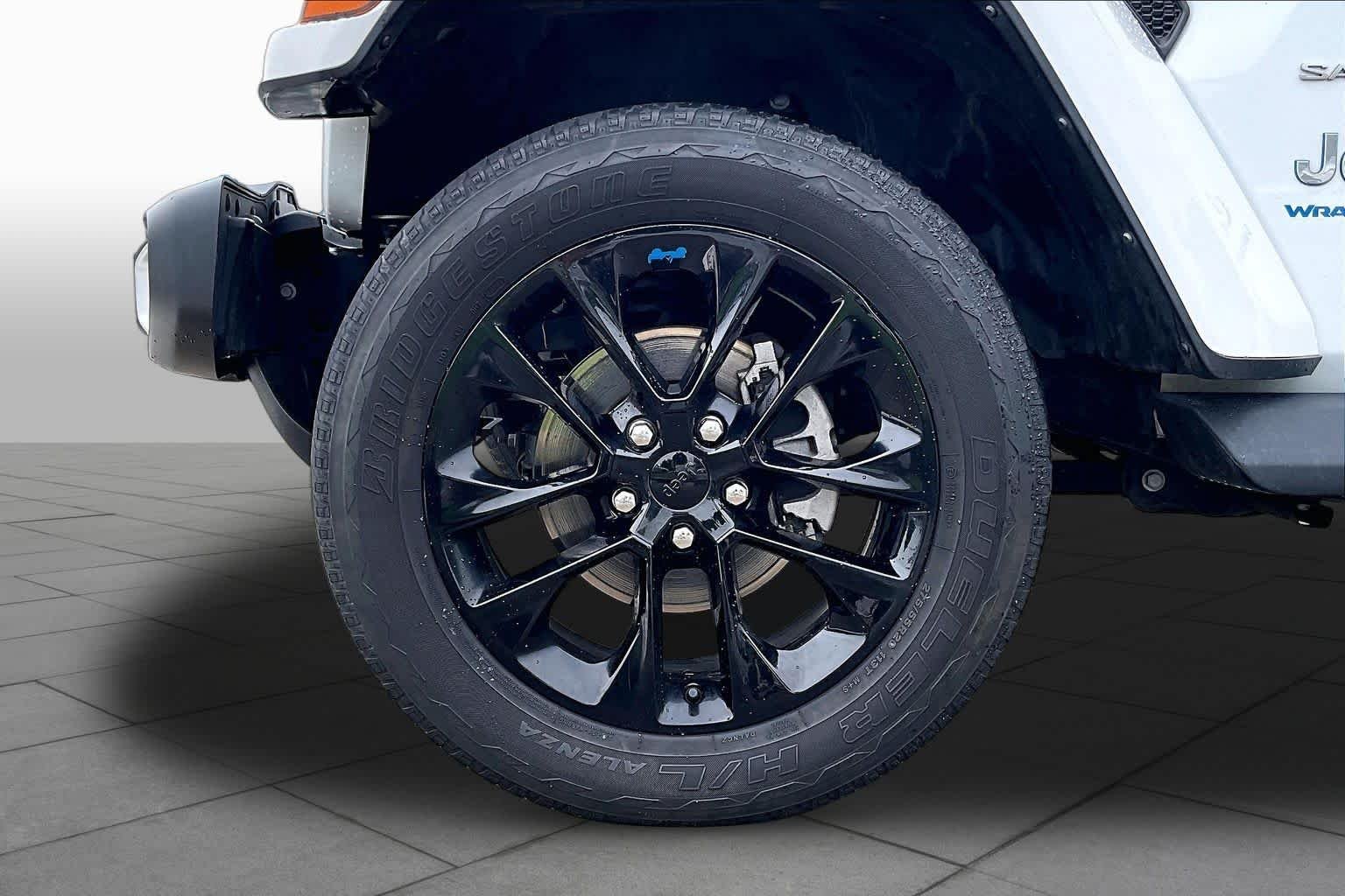 Used 2023 Bright White Clearcoat Jeep Sahara image 10
