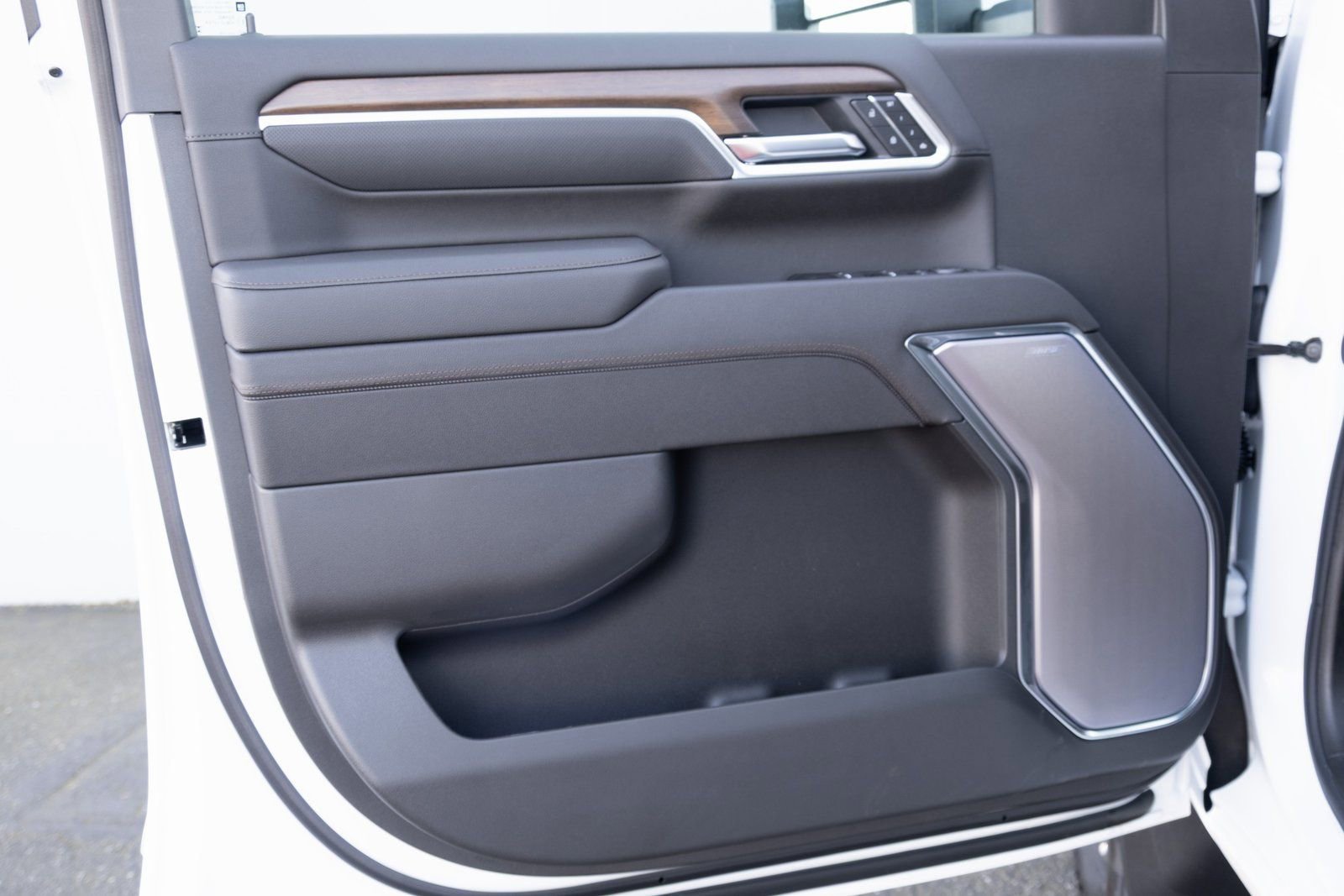 2026 Chevrolet Silverado 3500 HD High Country - Photo 15