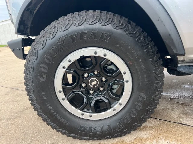 Used 2023 Silver Ford Badlands image 18