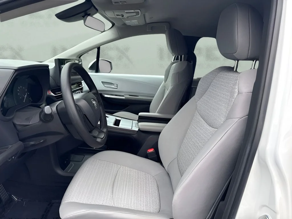 Used 2025 White Toyota LE image 9