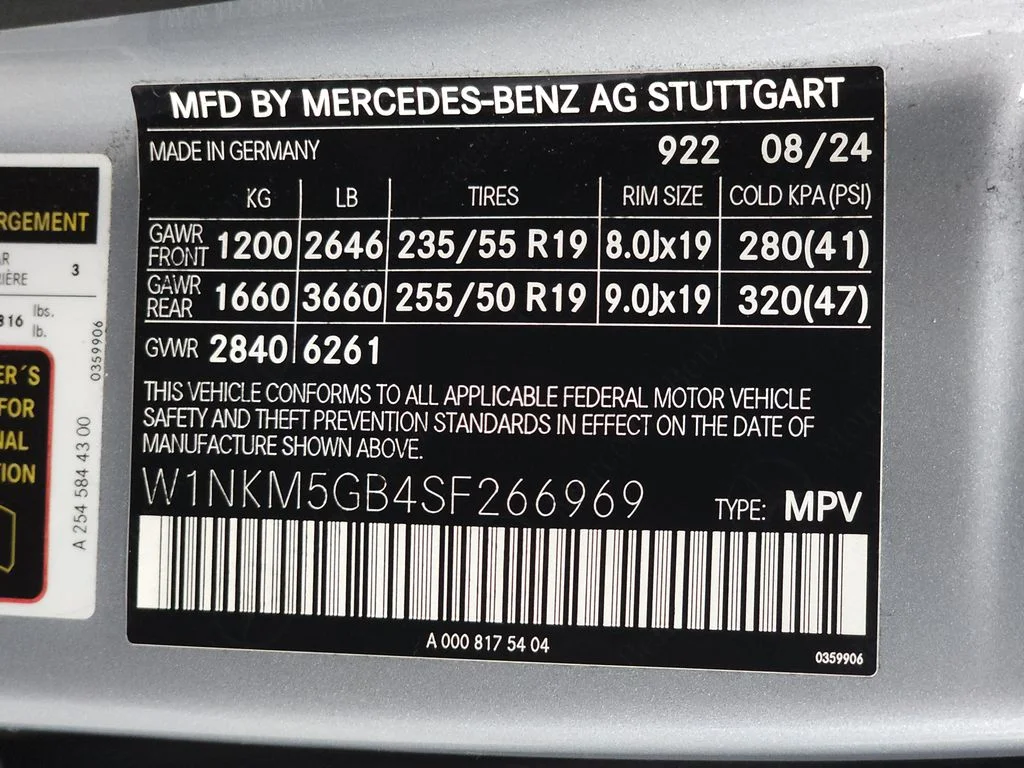 Used 2025 Cirrus Silver Metallic Mercedes-Benz GLC 350e image 32