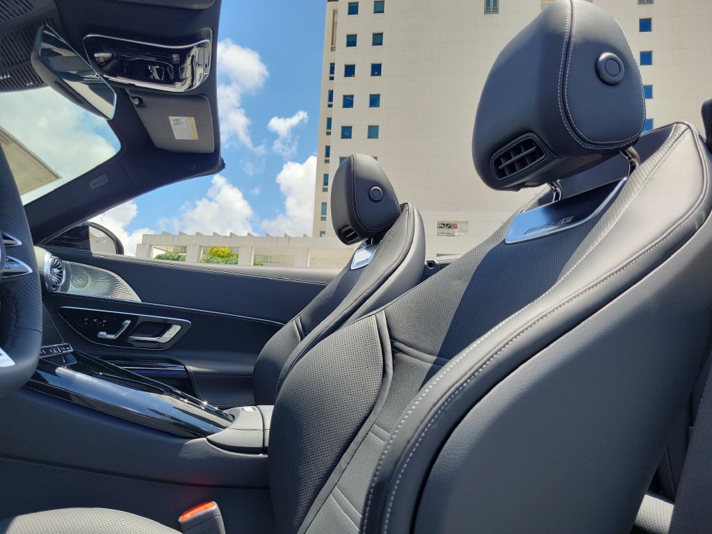 New 2027 Obsidian Black Metallic Mercedes-Benz AMG® SL 43 Roadster image 15