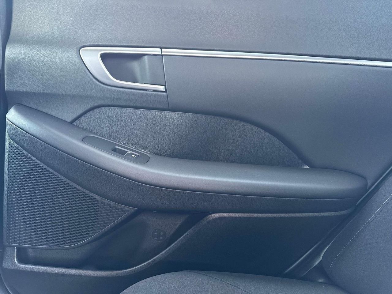 New 2025 Portofino Gray Hyundai SEL Convenience image 45