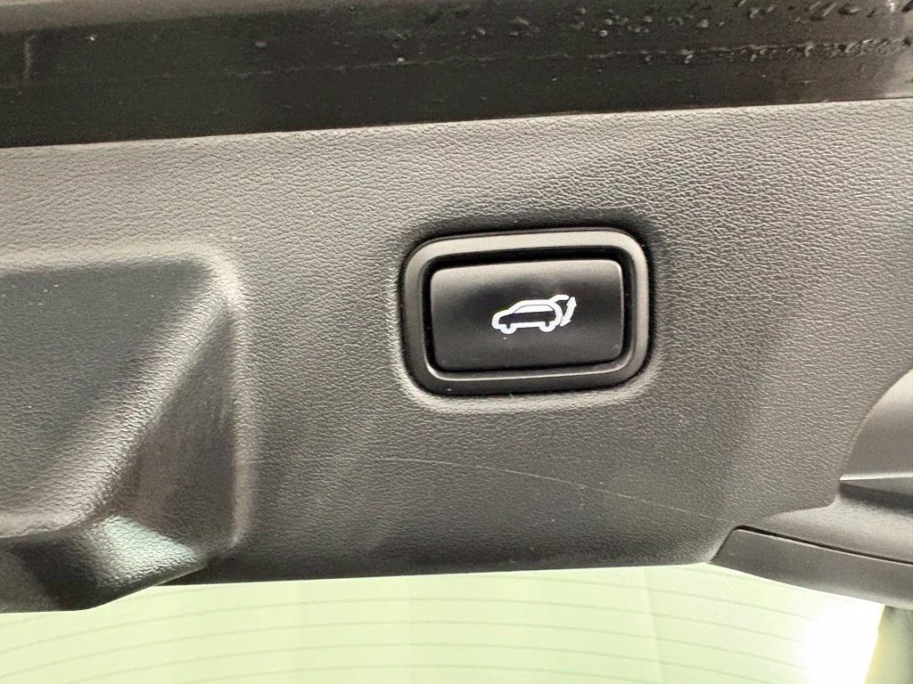 Used 2024 Gray Kia Wind image 19