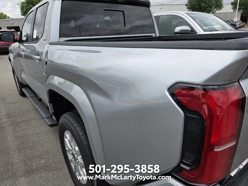 Used 2025 Silver Toyota SR5 image 9