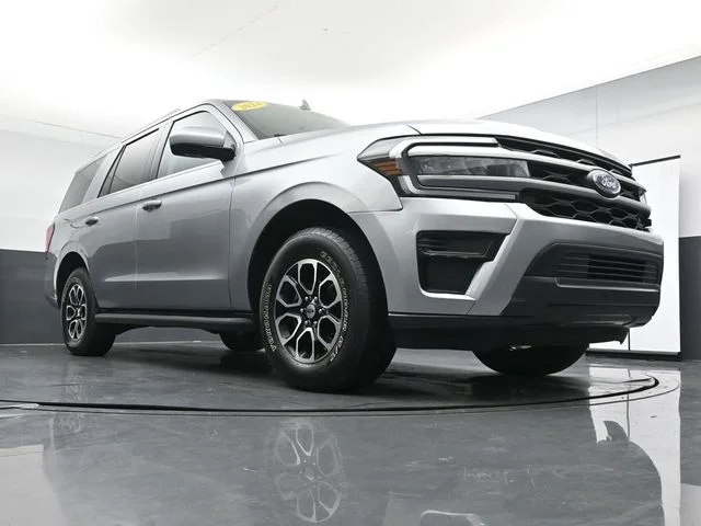 Used 2024 Silver Ford XLT image 28