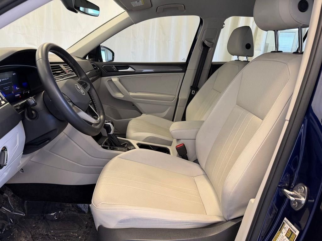 Used 2024 Atlantic Blue Metallic Volkswagen 2.0T SE image 11