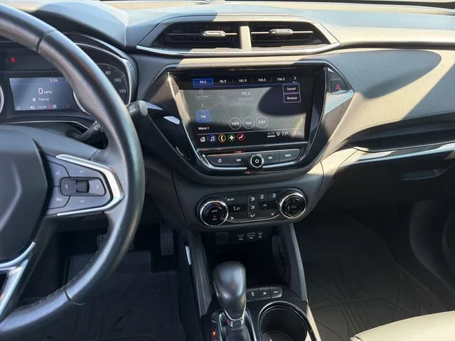 Used 2022 Mosaic Black Metallic Chevrolet LT image 21