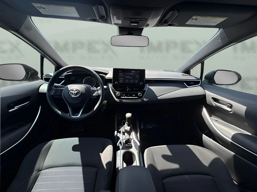Used 2022 Silver Toyota SE image 8