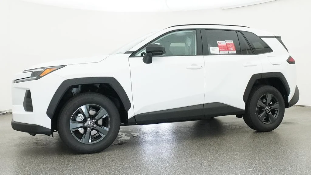 New 2026 Ice Cap Toyota LE image 4