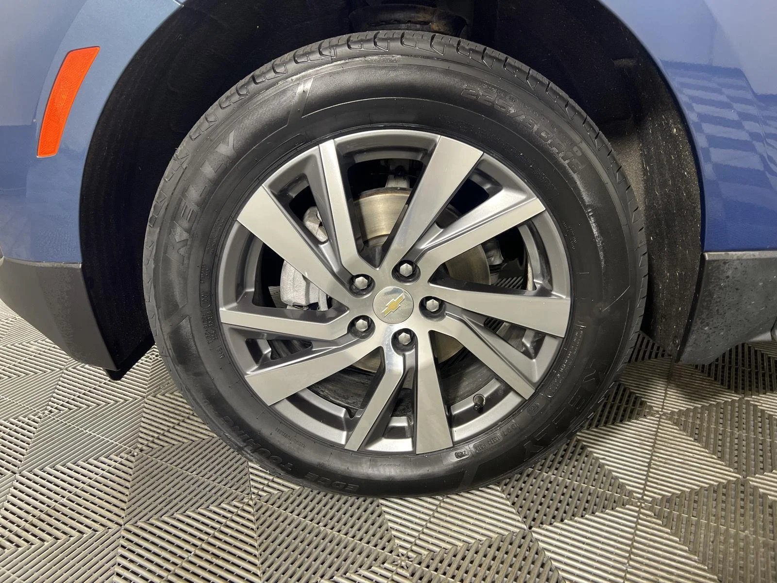 Used 2024 Lakeshore Blue Metallic Chevrolet LT image 37