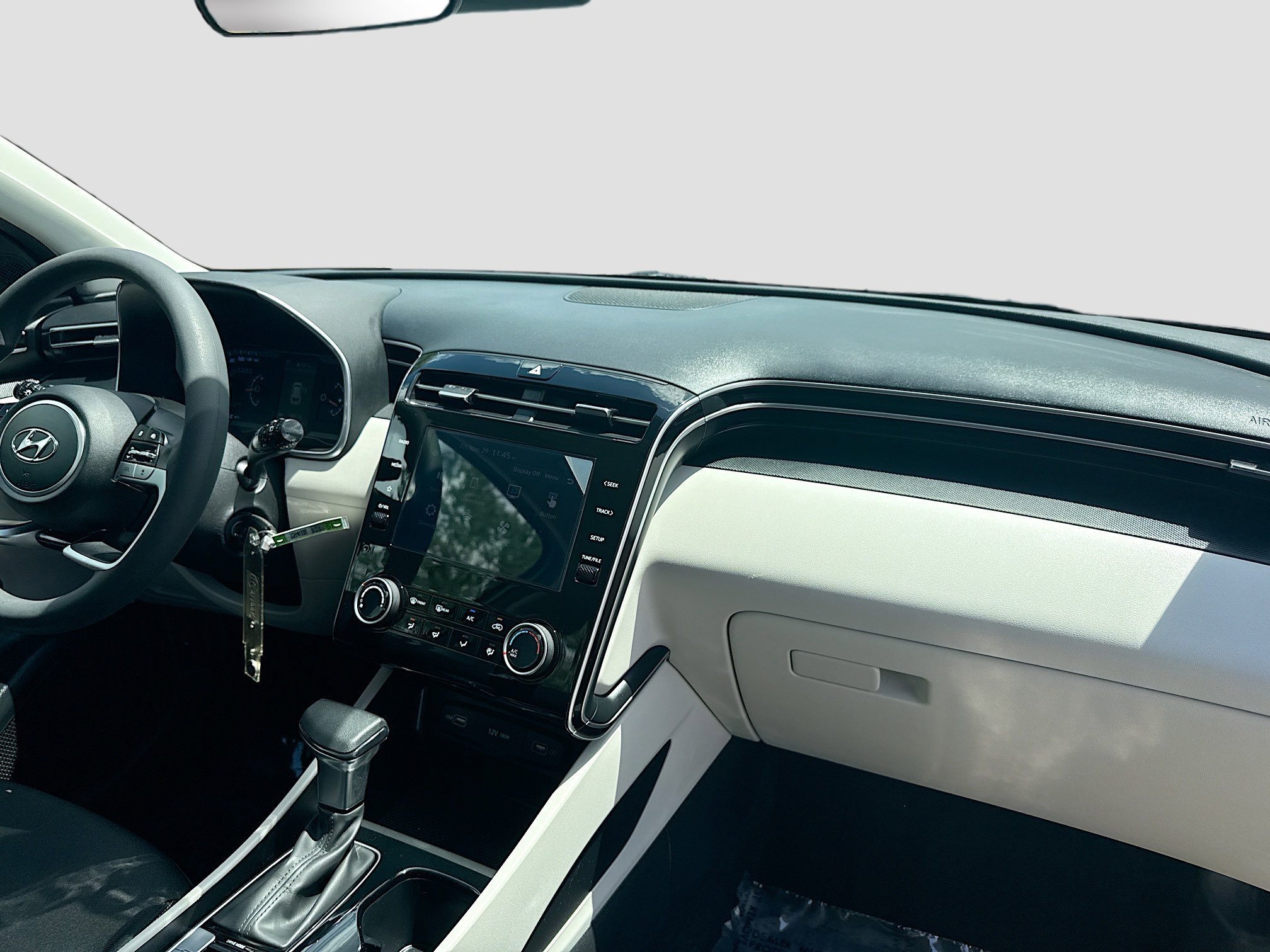 2024 Hyundai Tucson SE - Photo 29