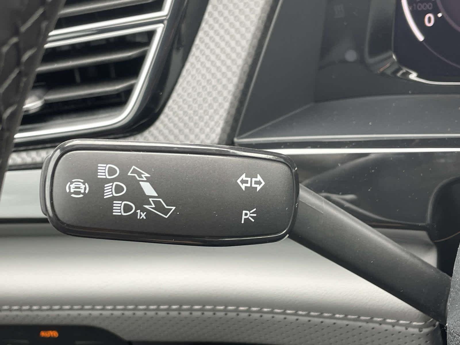 New 2026 Deep Black Pearl Volkswagen 2.0T Peak Edition image 39