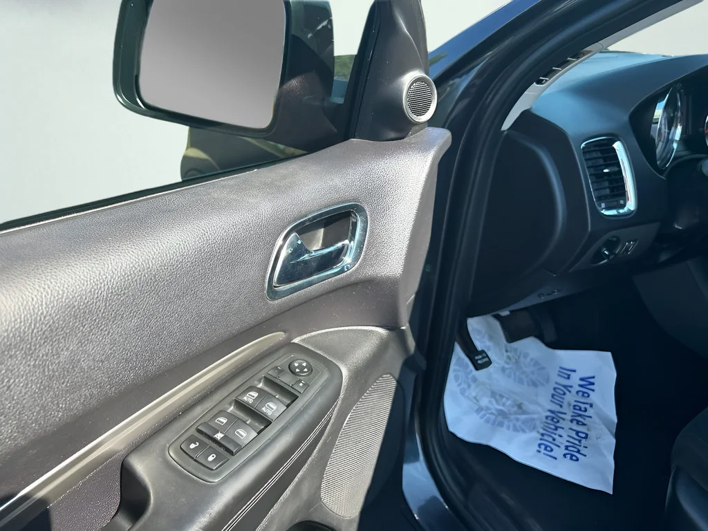 Used 2013 Gray Dodge SXT image 9