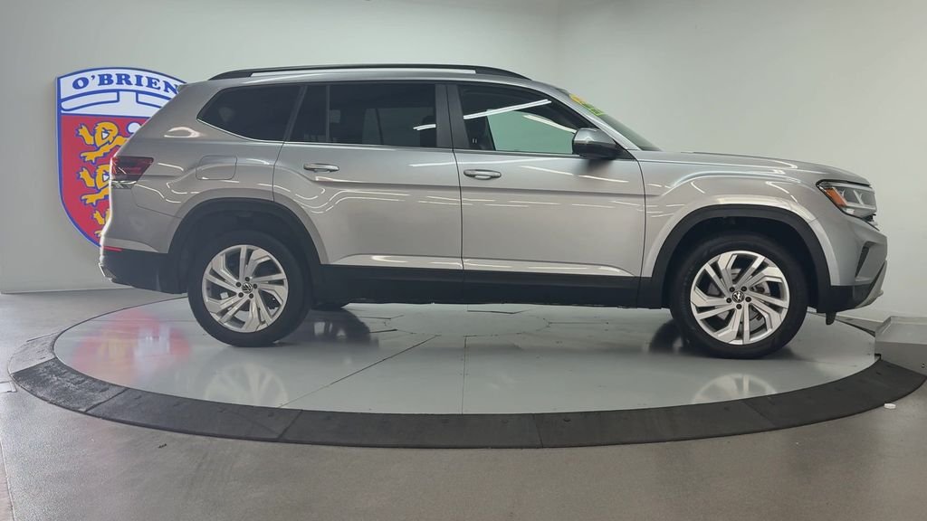 Used 2023 Platinum Gray Metallic Volkswagen 2.0T SE w/Technology image 9