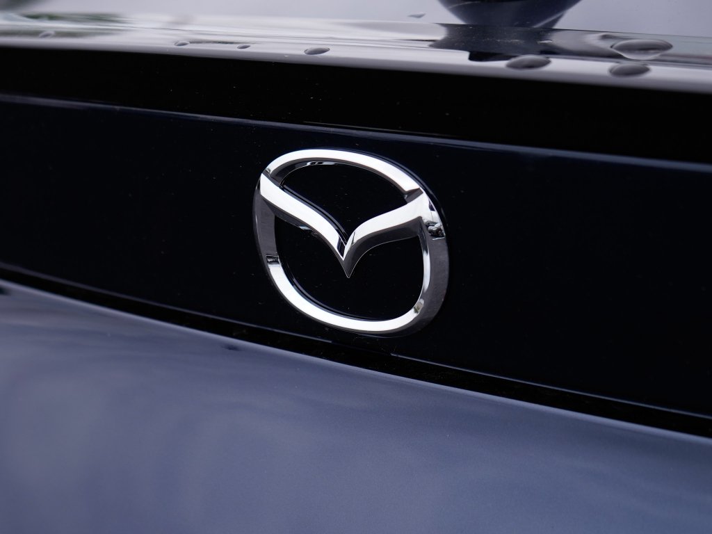 New 2026 Deep Crystal Blue Mica Mazda Club image 9