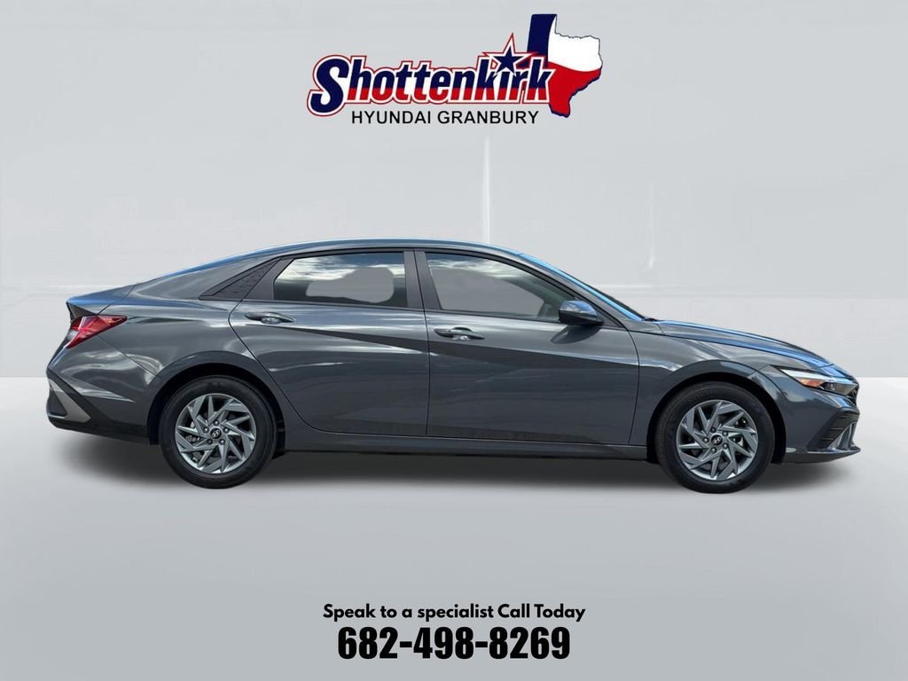 Certified Used 2025 Gray Hyundai Blue image 5