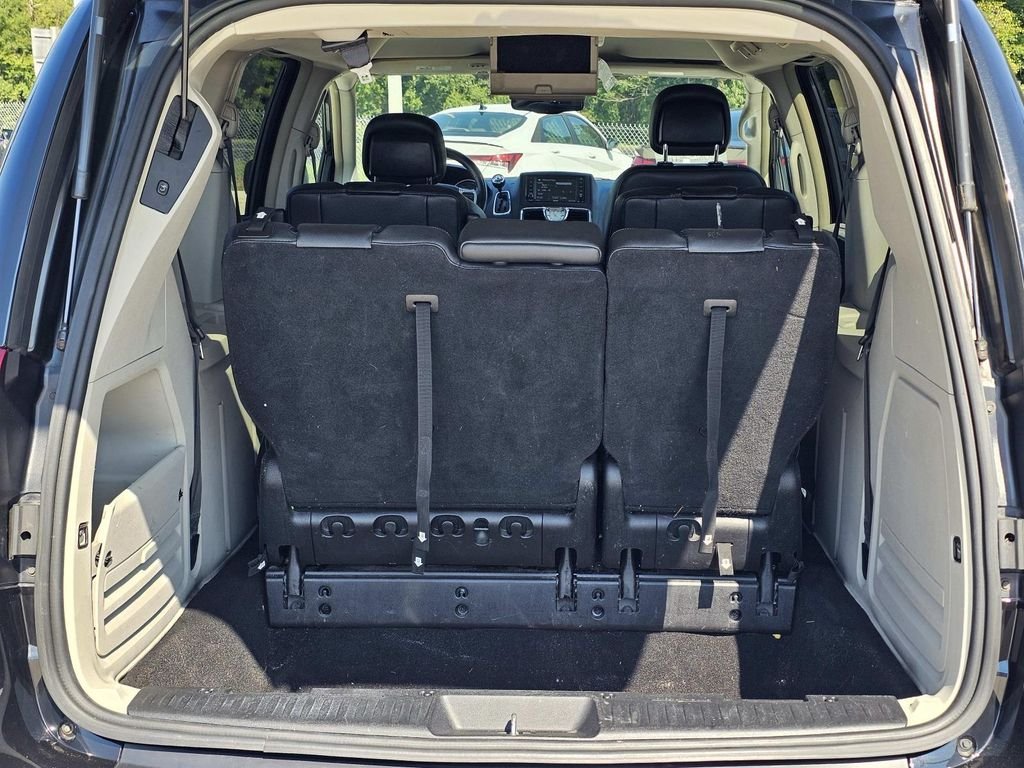 Used 2015 Black Chrysler Touring-L image 14