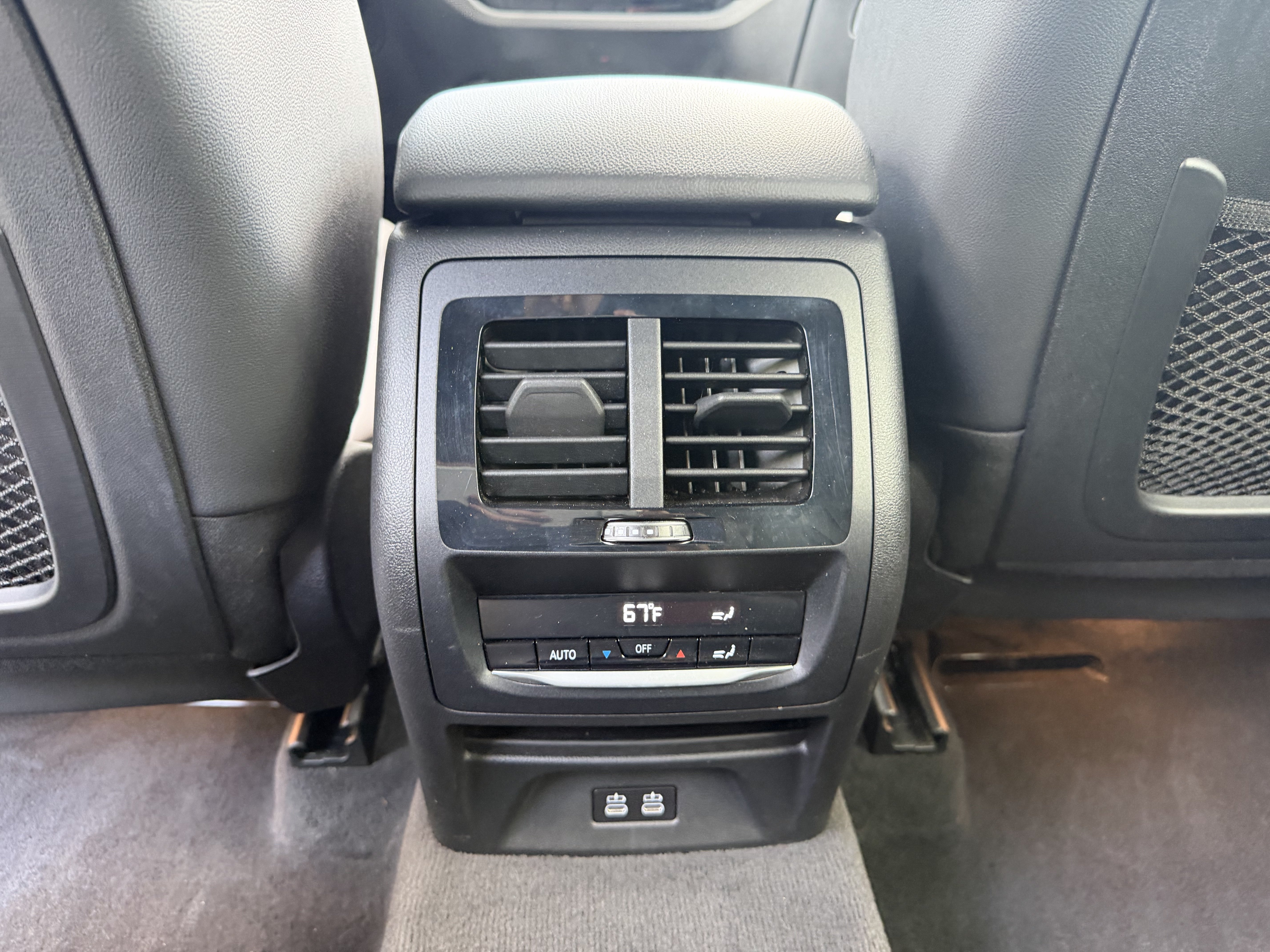 Used 2023 DARK GRAPHITE MET BMW xDrive30i image 18