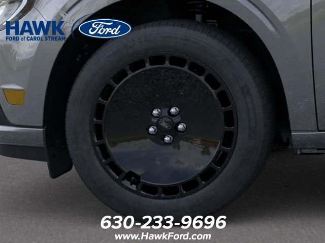 New 2025 Carbonized Gray Metallic Ford Lobo™ image 20