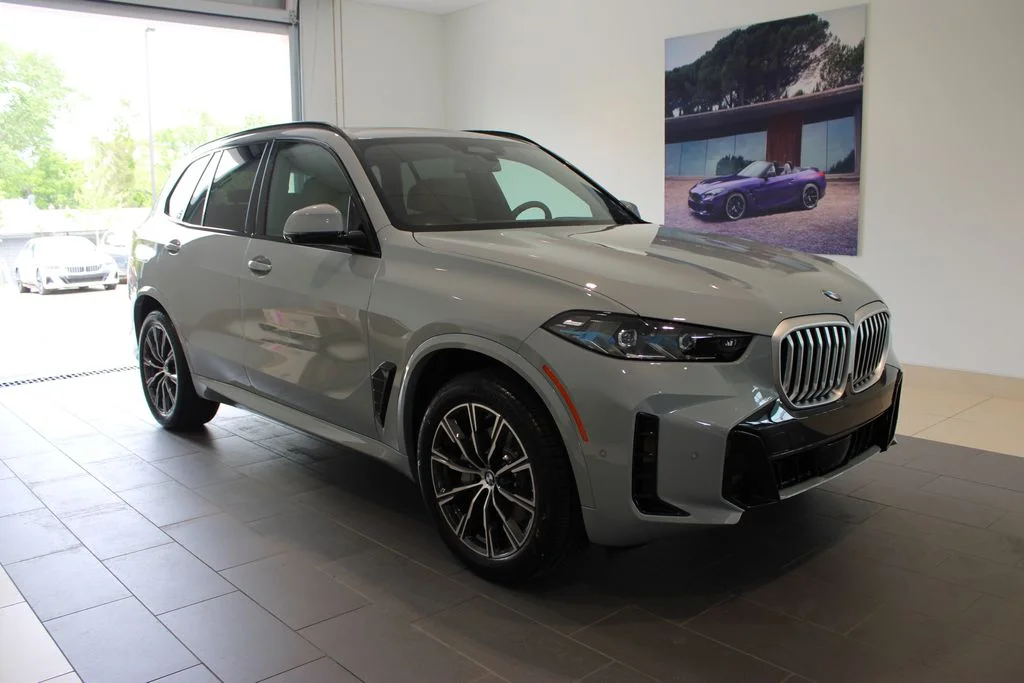 New 2026 Brooklyn Grey Metallic BMW xDrive40i image 2