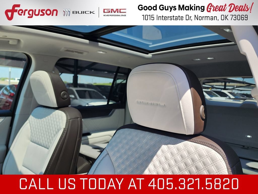 2026 GMC Acadia Denali - Photo 16