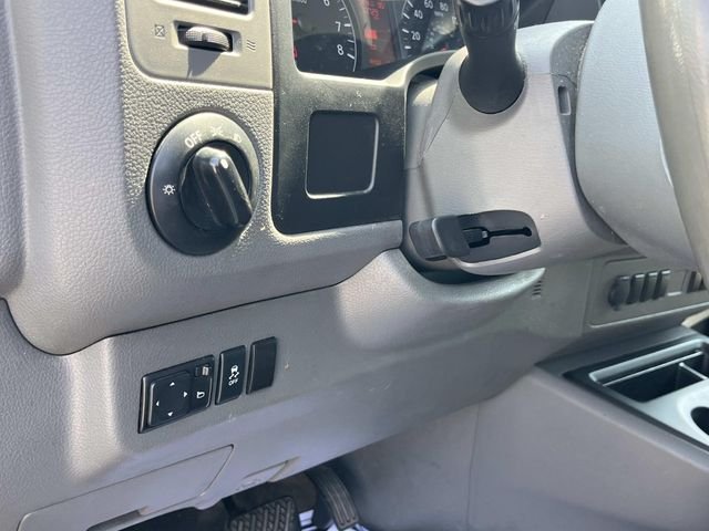 Used 2018 Glacier White Nissan S image 24