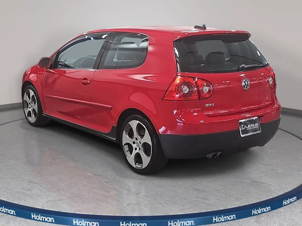 Used 2006 Red Volkswagen Base image 8