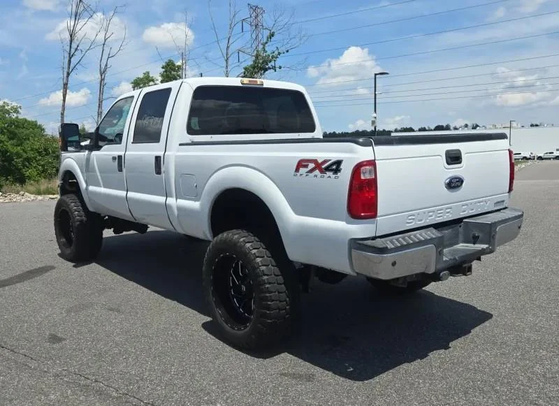 Used 2014 Oxford White Ford XLT image 3