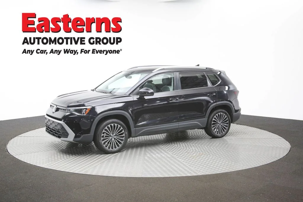 Used 2025 Black Volkswagen 1.5T SE image 52