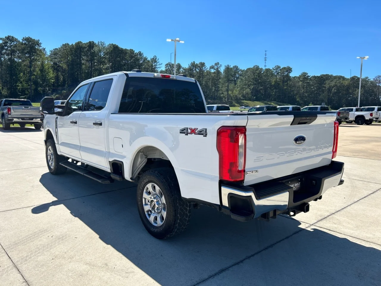 Used 2023 White Ford XL image 4