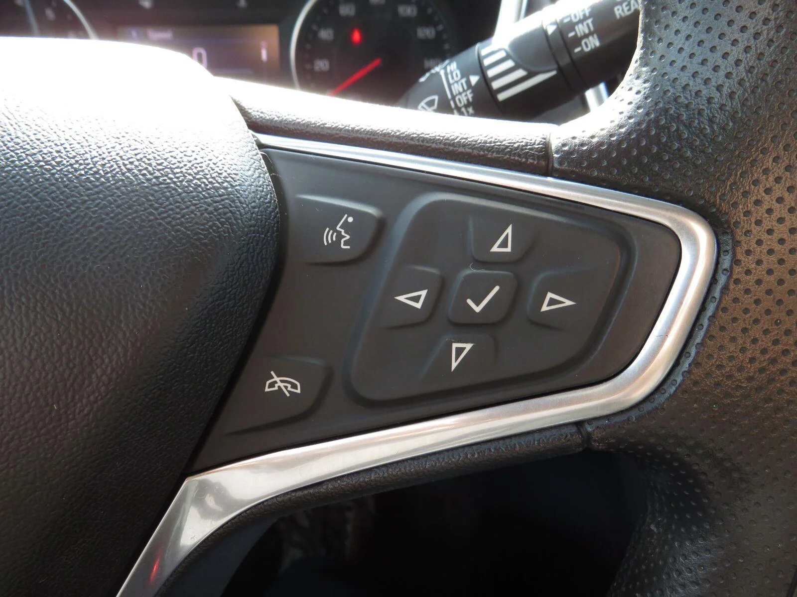 Used 2020 PACIFIC BLUE METALLIC Chevrolet LT image 25