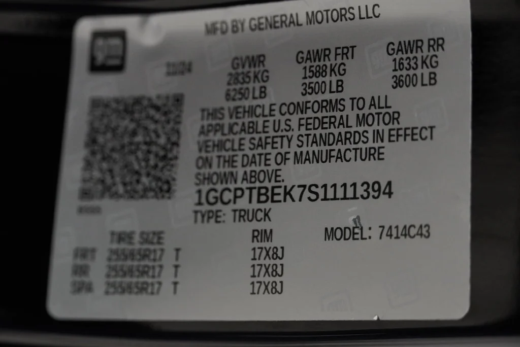 Used 2025 Black Chevrolet WT/LT image 42