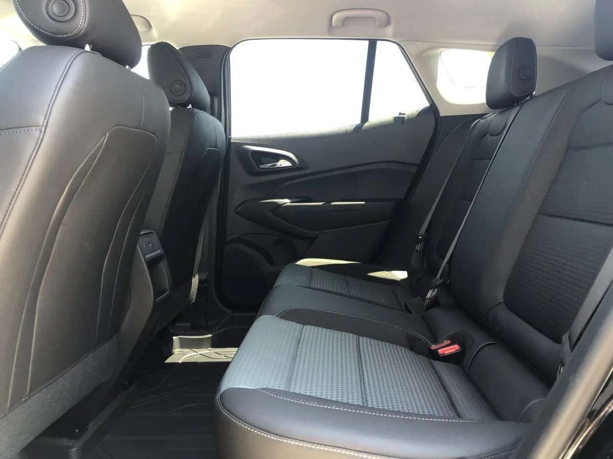 New 2026 Black Chevrolet Fwd 4dr Lt image 11