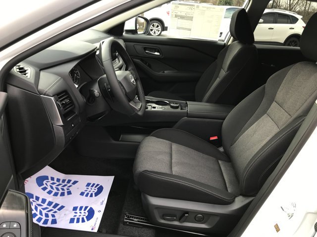 2026 Nissan Rogue SV - Photo 18
