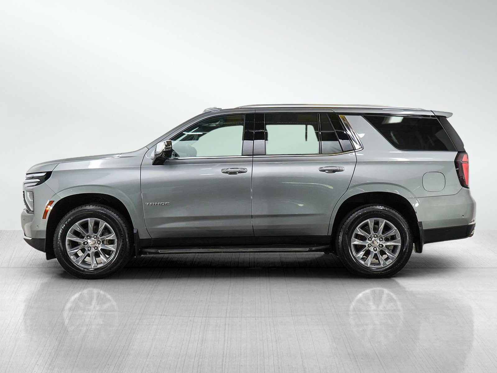 Used 2025 Chevrolet Tahoe Premier with VIN 1GNS6SR87SR336293 for sale in Minneapolis, Minnesota