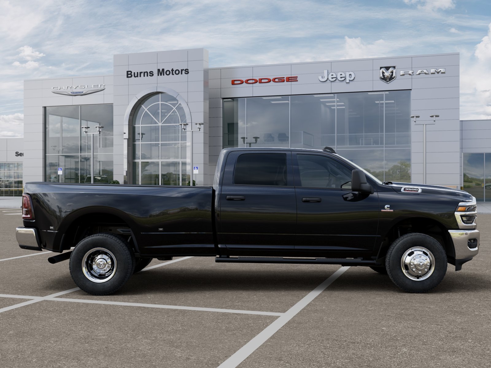 New 2026 Diamond Black Crystal Pearl-Coat Exterior Paint RAM Tradesman Dually image 47