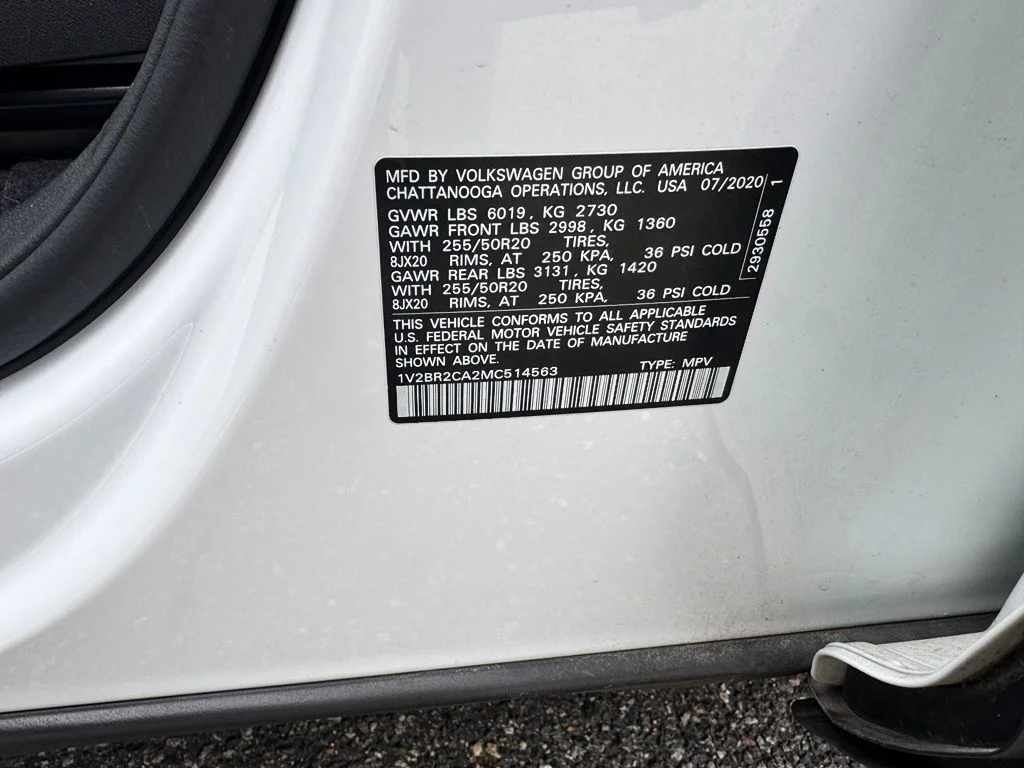 Used 2021 White Volkswagen SEL image 23