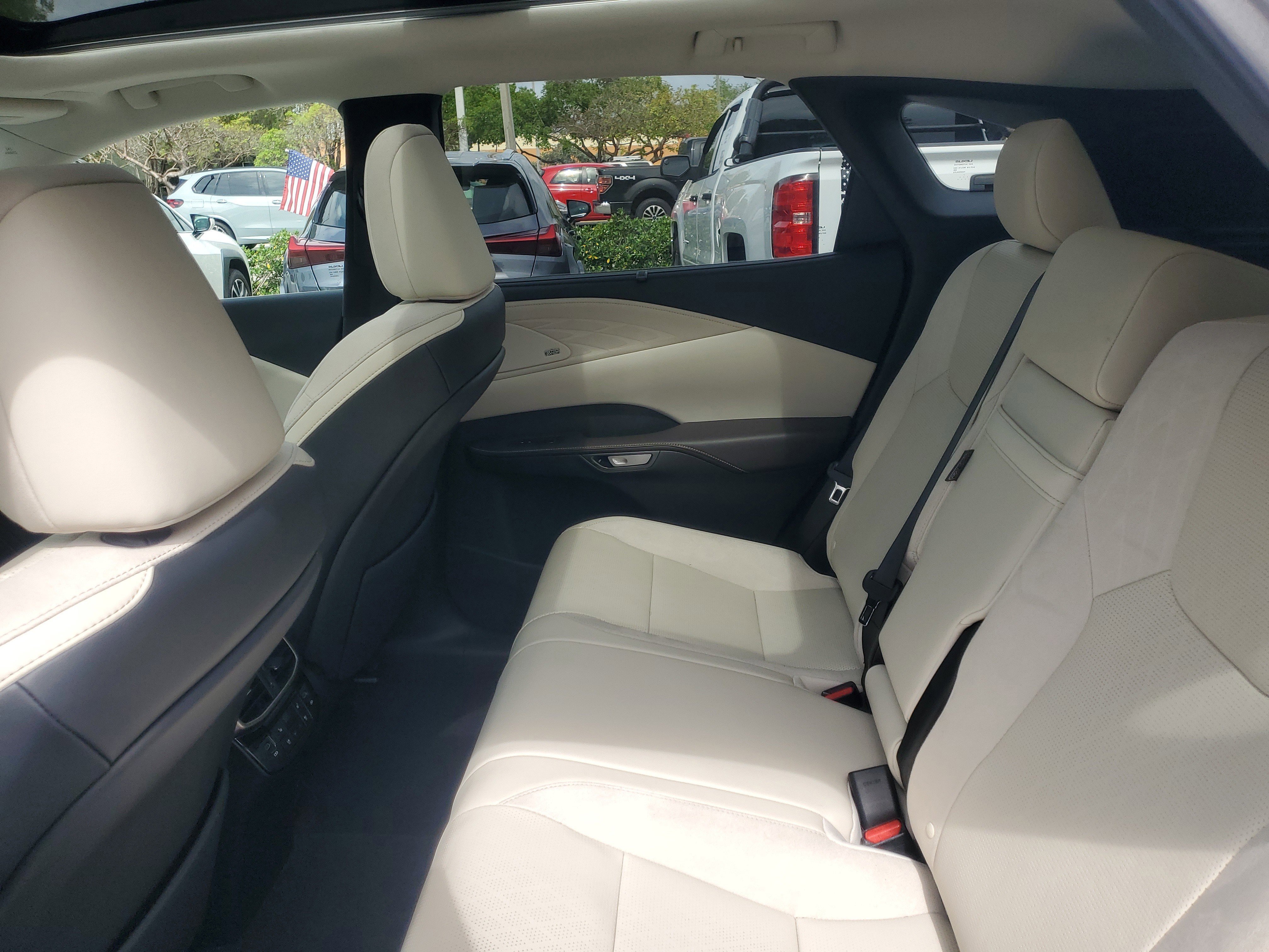Used 2023 Mica Lexus RX 350 image 11