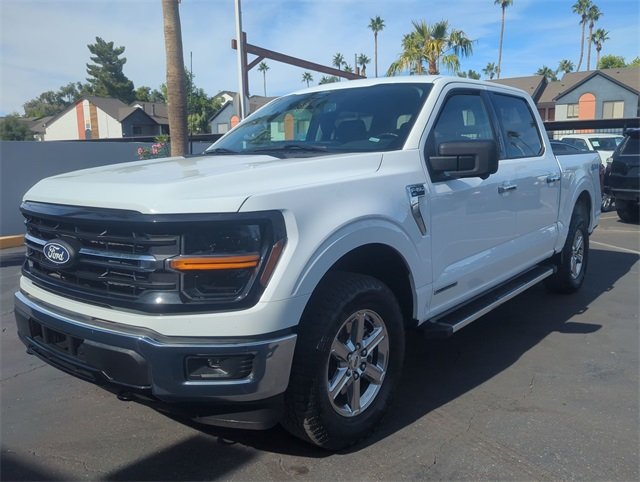 2024 Ford F-150 XLT photo 2